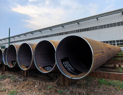 Refining and chemical pipes